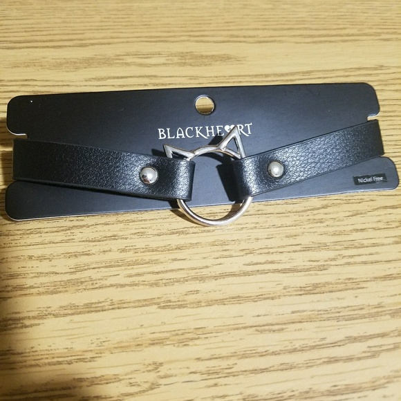 Hot Topic Jewelry - Hot Topic blackheart cat choker
